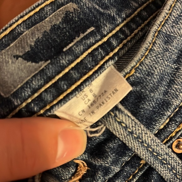 H&M denim shorts - Picture 2 of 4